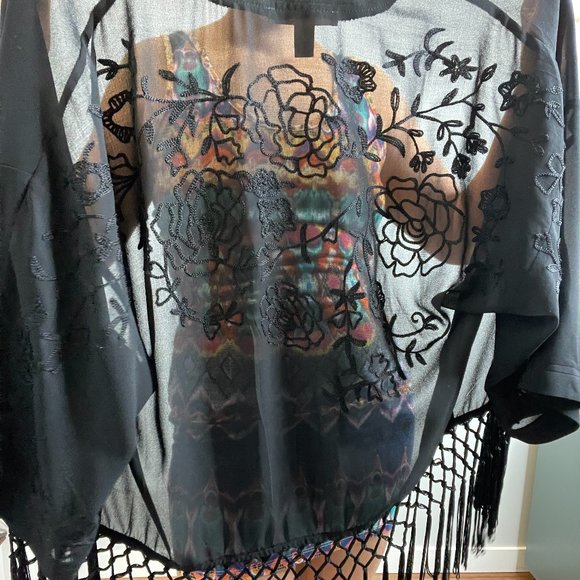 Forever 21 Contemporary Kimono with Tassels -M- - Picture 6 of 7